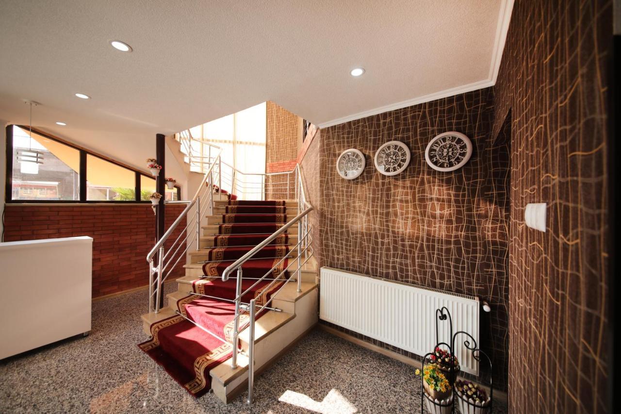 Hotel Tamari Κουτάισι Εξωτερικό φωτογραφία